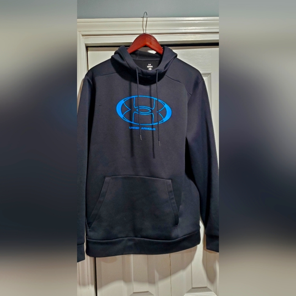 Under Armour Hoodie loose